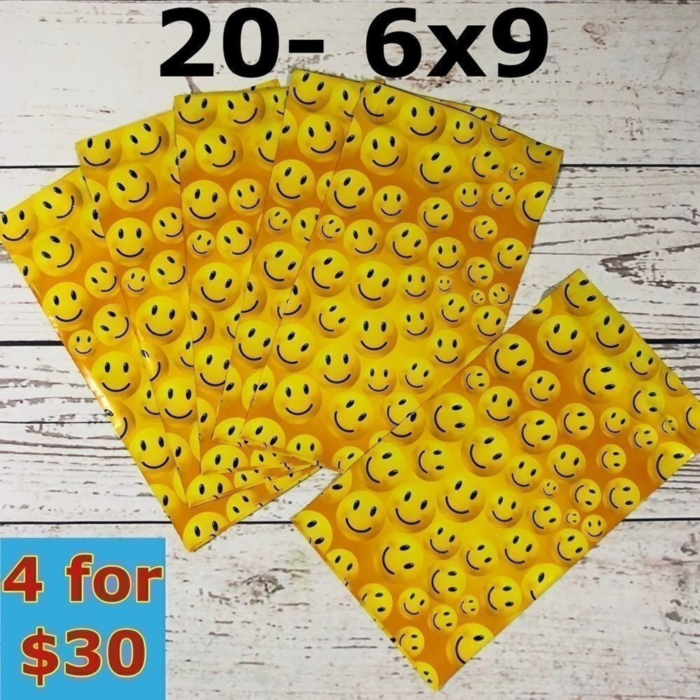 20- 6x9 Happy Smiley Face Poly Mailers